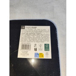 Ramka na jedno zdjęcie 10x13 cm z nóżką boucle biała